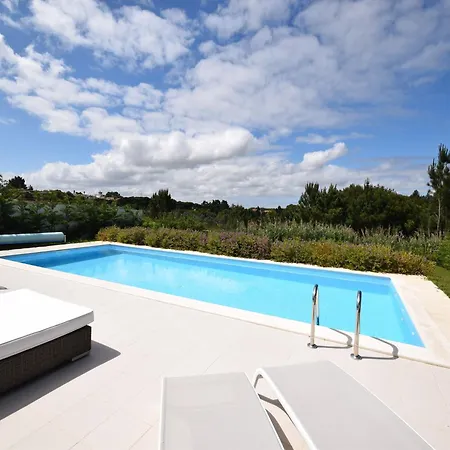 Villa W Heated Pool Near Obidos, Cleaning Included *