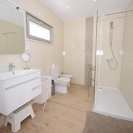 Comfortable With Private Pool In Nadadouro, Cleaning Included 빌라 Nadadouro