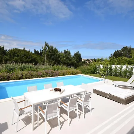 빌라 Comfortable With Private Pool In Nadadouro, Cleaning Included *
