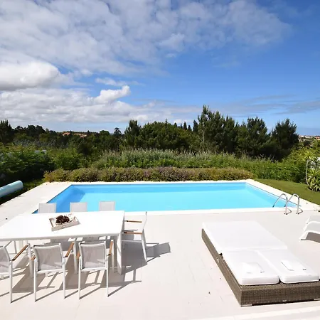 W Heated Pool Near Obidos, Cleaning Included